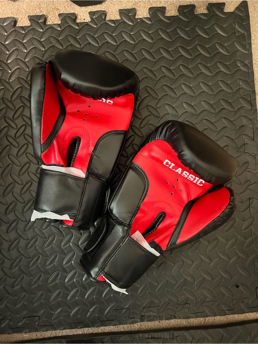 TITLE Black Boxing Gloves - TITLE Classic Training Gloves - Picture 2 of 5